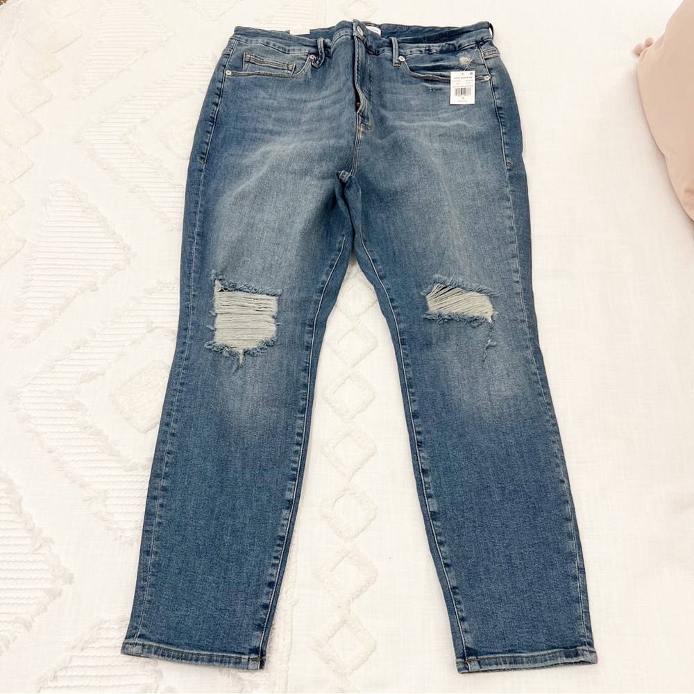 NWT-Good American Good Legs Cropped Jeans